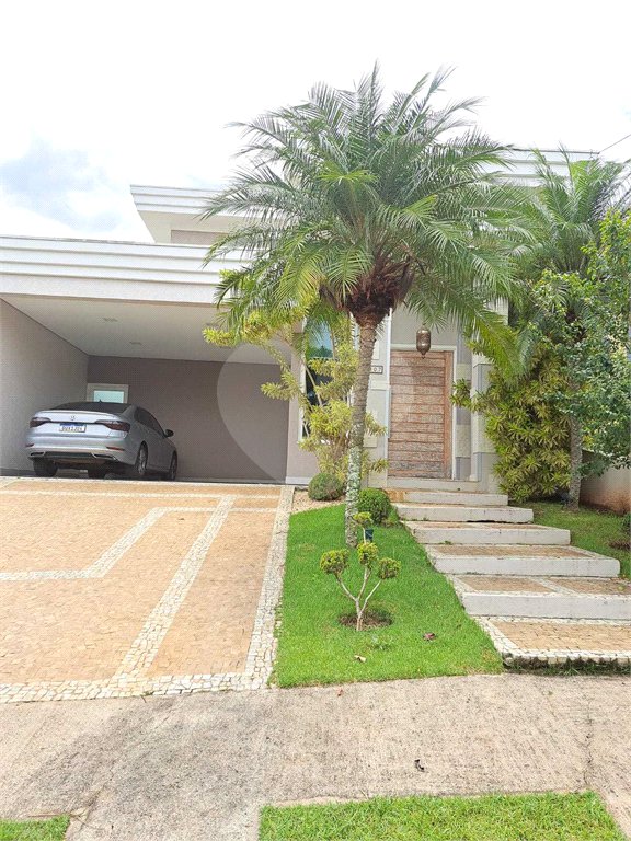 Casa à venda com 3 quartos, sendo 1 suíte, no condomínio Terra Nobre, Indaiatuba - SP