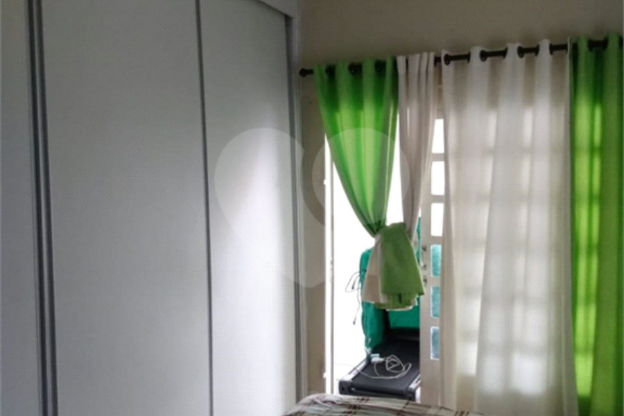Sobrado à venda com 4 quartos, sendo 1 suíte,  em Parque Edu Chaves, São Paulo, SP