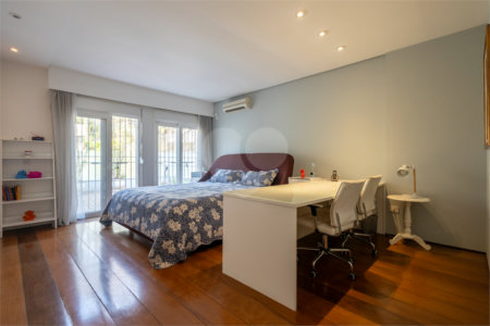 Casa à venda com 4 suítes em Jardim Guedala, São Paulo, SP