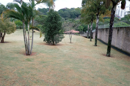 Casa à venda com 4 suítes no condomínio Estância Marambaia, Vinhedo - SP