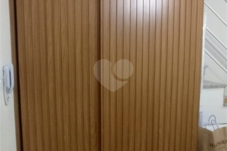 Casa à venda com 2 suítes no condomínio Residencial Pavoni I, São Paulo - SP