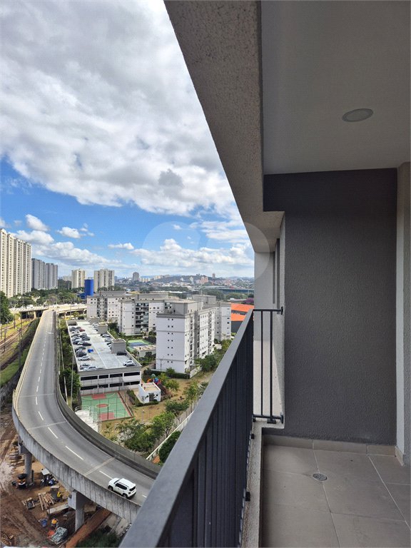 Apartamento à venda com 3 quartos, sendo 1 suíte, em Vila Anastácio, São Paulo, SP