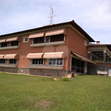 Chácara à venda com 5 quartos, sendo 3 suítes, em Chácaras São Bento, Valinhos, SP