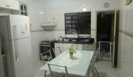 Sobrado à venda com 3 quartos, sendo 1 suíte,  em Vila Medeiros, São Paulo, SP