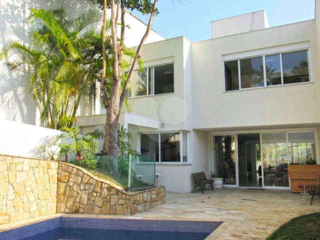Casa à venda com 4 suítes no condomínio Residencial Giardino Pirandello, São Paulo - SP