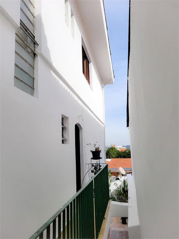 Sobrado à venda com 4 quartos, sendo 2 suítes, em Vila Madalena, São Paulo, SP