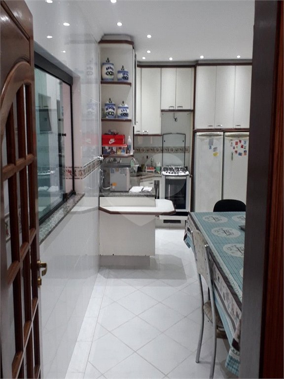 Sobrado à venda com 4 quartos, sendo 3 suítes, em Vila Mazzei, São Paulo, SP