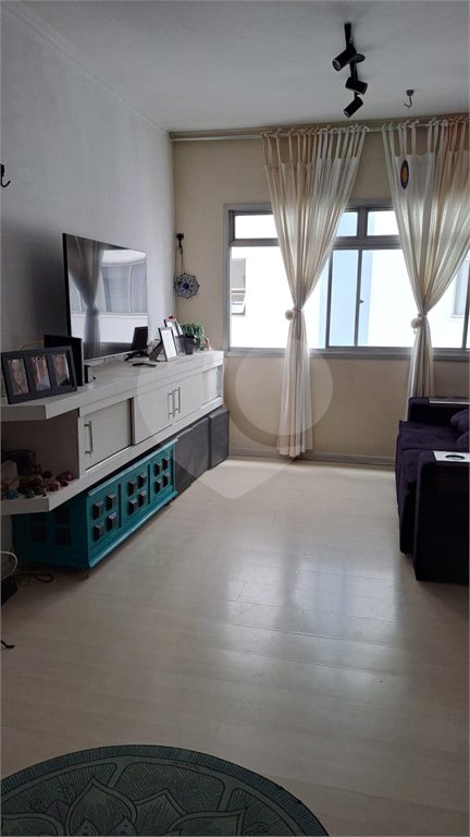 Apartamento à venda com 3 quartos, sendo 1 suíte,  em Vila Olímpia, São Paulo, SP
