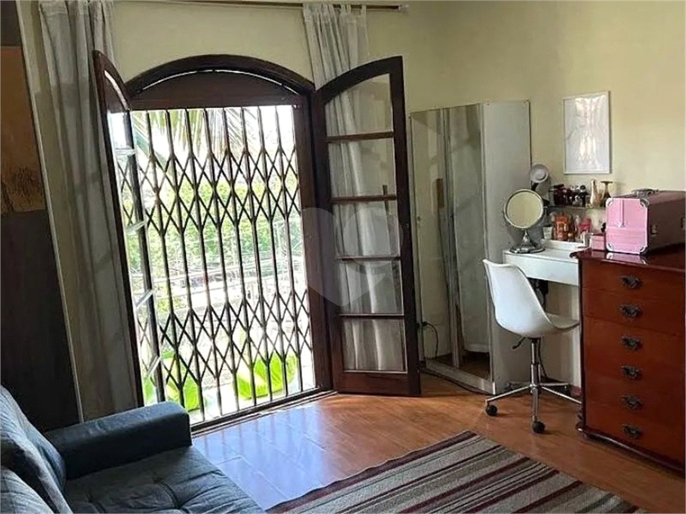 Sobrado à venda com 3 quartos, sendo 1 suíte,  em Parque Ipê, São Paulo, SP