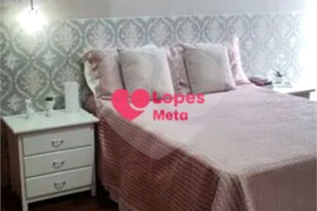 Apartamento à venda com 4 quartos, sendo 1 suíte,  em Parque Residencial Aquarius, São José dos Campos, SP