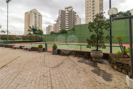 Apartamento à venda com 4 quartos, sendo 3 suítes, em Campo Belo, São Paulo, SP