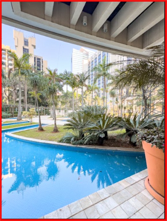 Apartamento à venda com 3 suítes em Cidade Monções, São Paulo, SP