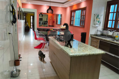 Casa à venda com 3 quartos, sendo 1 suíte, em Jardim Santa Clara, Guarulhos, SP