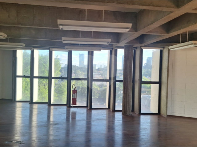 Sala à venda ou para alugar em Real Parque, São Paulo, SP
