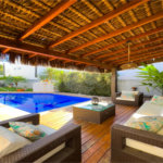Casa à venda ou para alugar com 3 suítes no condomínio Figueira Garden, Atibaia - SP