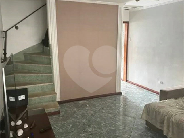 Sobrado à venda com 3 quartos, sendo 1 suíte,  em Parque Edu Chaves, São Paulo, SP