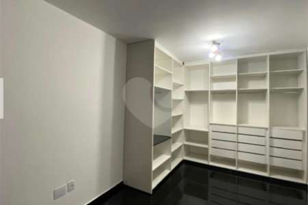 Casa para alugar com 5 quartos, sendo 3 suítes,  em Vila Oliveira, Mogi das Cruzes, SP