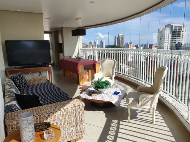 Apartamento à venda com 4 suítes em Jardim Marajoara, São Paulo, SP