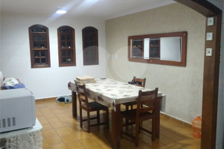 Sobrado à venda com 5 quartos, sendo 2 suítes, em Vila Rosália, Guarulhos, SP