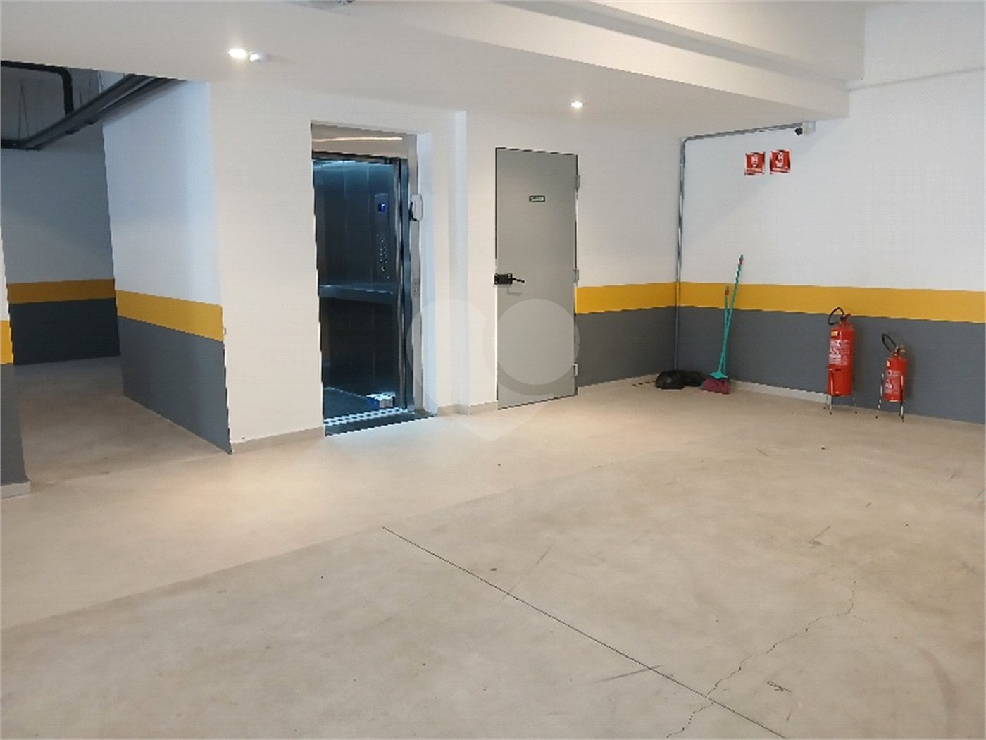 Casa à venda com 1 quarto no condomínio Sintra, São Paulo - SP