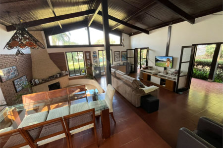 Casa Térrea à venda com 4 quartos, sendo 2 suítes, em Jardim Paulista, Atibaia, SP
