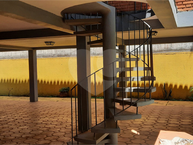 Casa à venda ou para alugar com 4 quartos, sendo 2 suítes,  em Mantiqueira, Mairiporã, SP