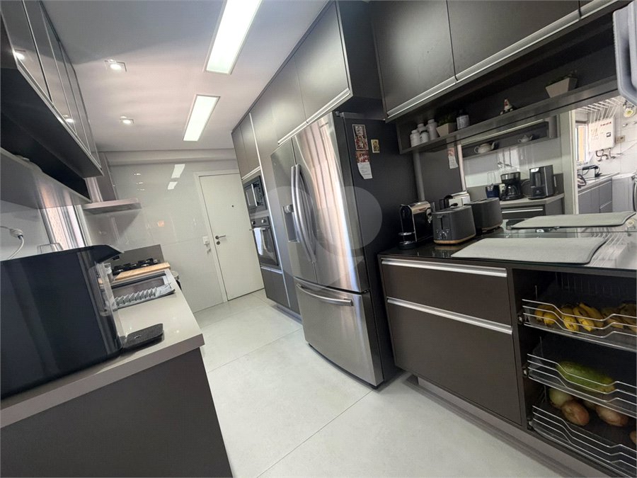 Apartamento à venda com 3 suítes em Jardim Marajoara, São Paulo, SP