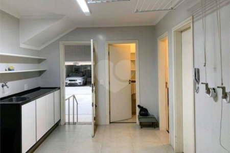 Casa à venda com 3 suítes no condomínio Brooklin Hills, São Paulo - SP