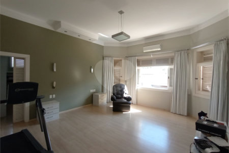 Casa à venda com 3 suítes em Vila Nastri, Itapetininga, SP