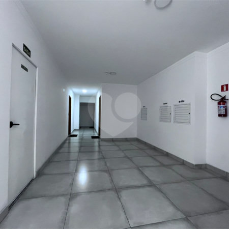 Apartamento à venda com 2 quartos, sendo 1 suíte, em Guilhermina, Praia Grande, SP