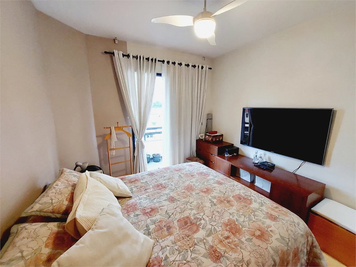 Apartamento à venda com 3 quartos, sendo 1 suíte,  em Alto da Lapa, São Paulo, SP