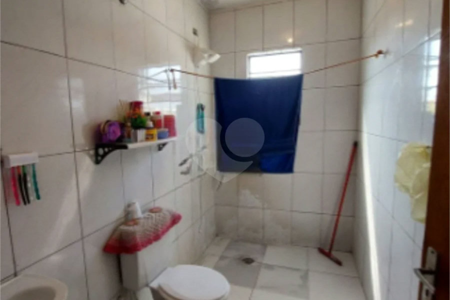 Sobrado à venda com 3 quartos em Vila Mangalot, São Paulo, SP