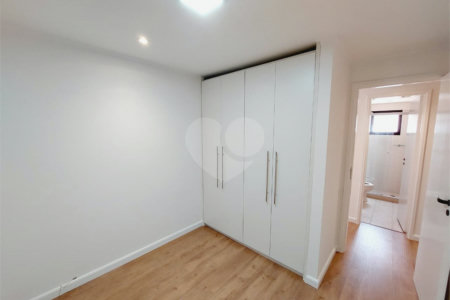 Apartamento à venda com 4 quartos, sendo 2 suítes,  em Alto da Lapa, São Paulo, SP