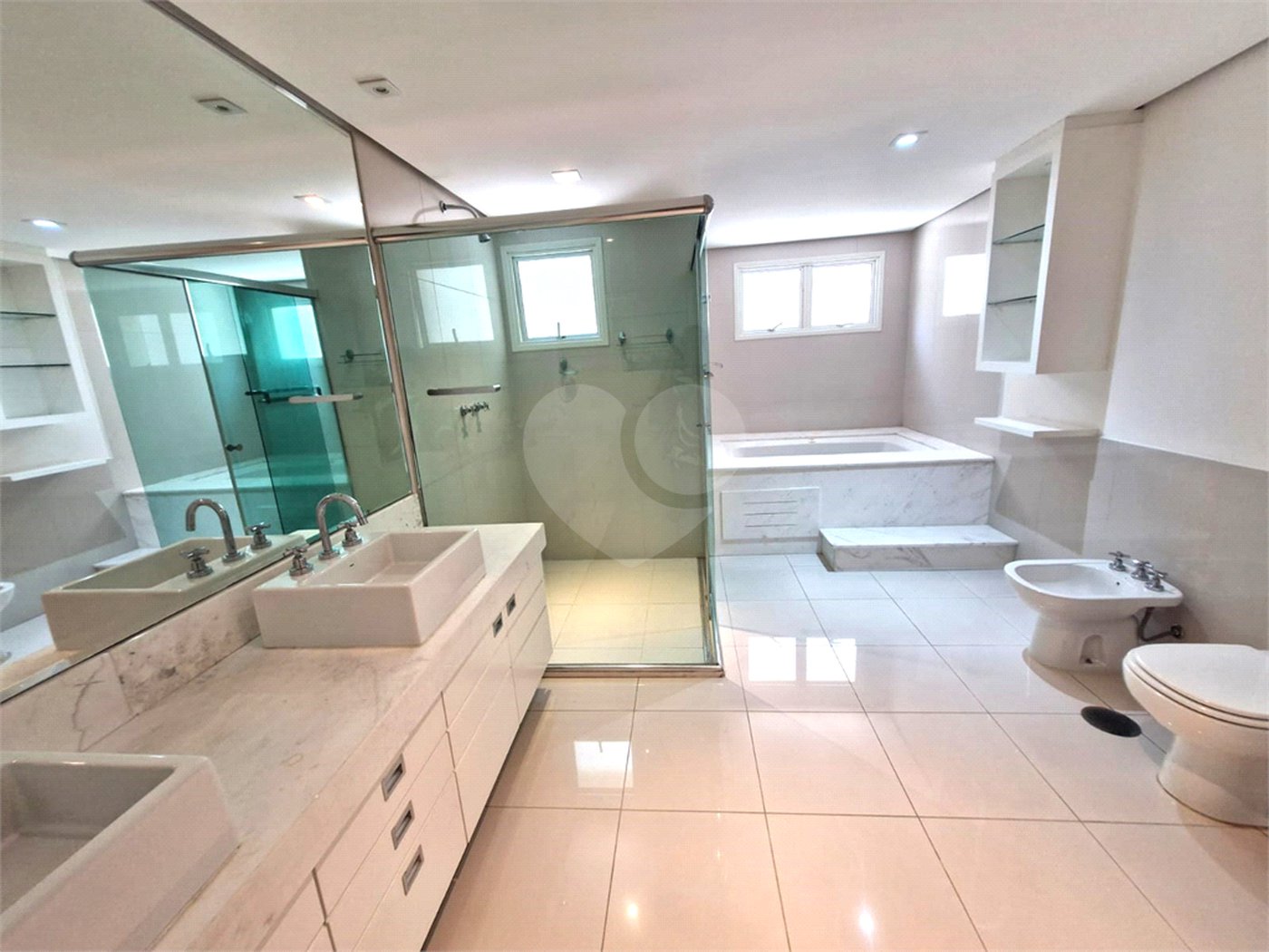Apartamento à venda ou para alugar com 4 suítes em Alto da Boa Vista, São Paulo, SP
