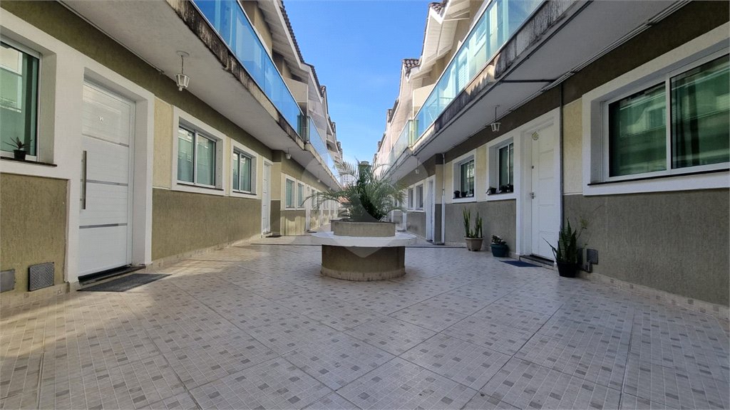 Casa à venda com 3 quartos, sendo 1 suíte,  no condomínio Rafaela I, São Paulo - SP