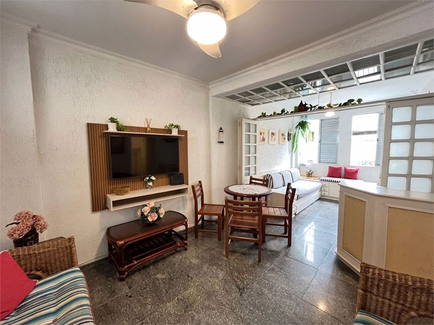 Apartamento Residencial à venda, Barra Funda, Guarujá - AP0179.