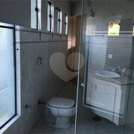 Sobrado à venda ou para alugar com 3 quartos, sendo 1 suíte, em Dos Casa, São Bernardo do Campo, SP