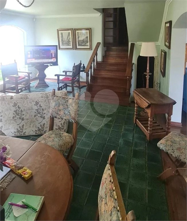 Casa à venda com 4 quartos, sendo 2 suítes,  no condomínio Comendador Elias Jafet, São Paulo - SP