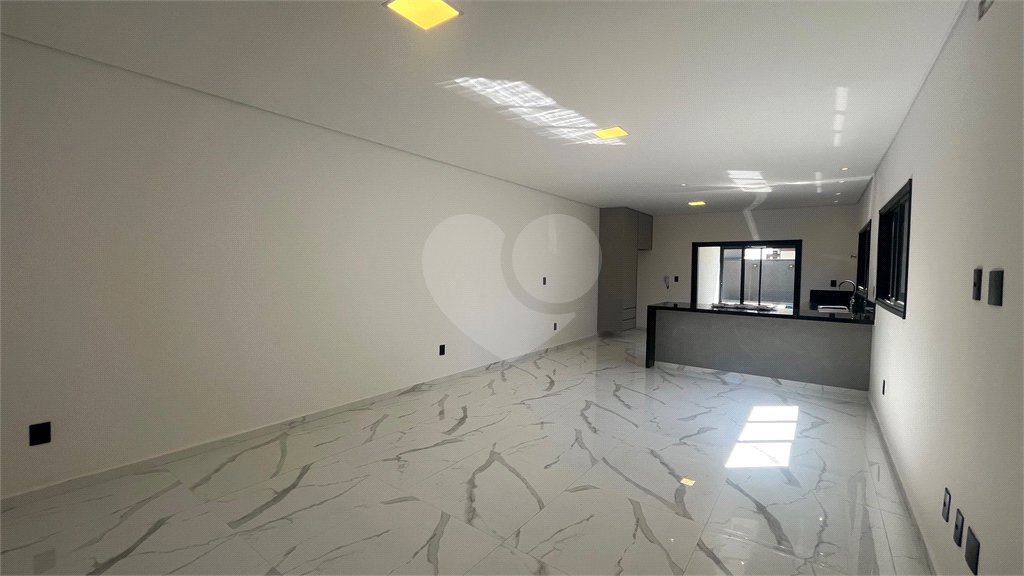 Sobrado à venda com 3 suítes em Vila Petrópolis, Atibaia, SP