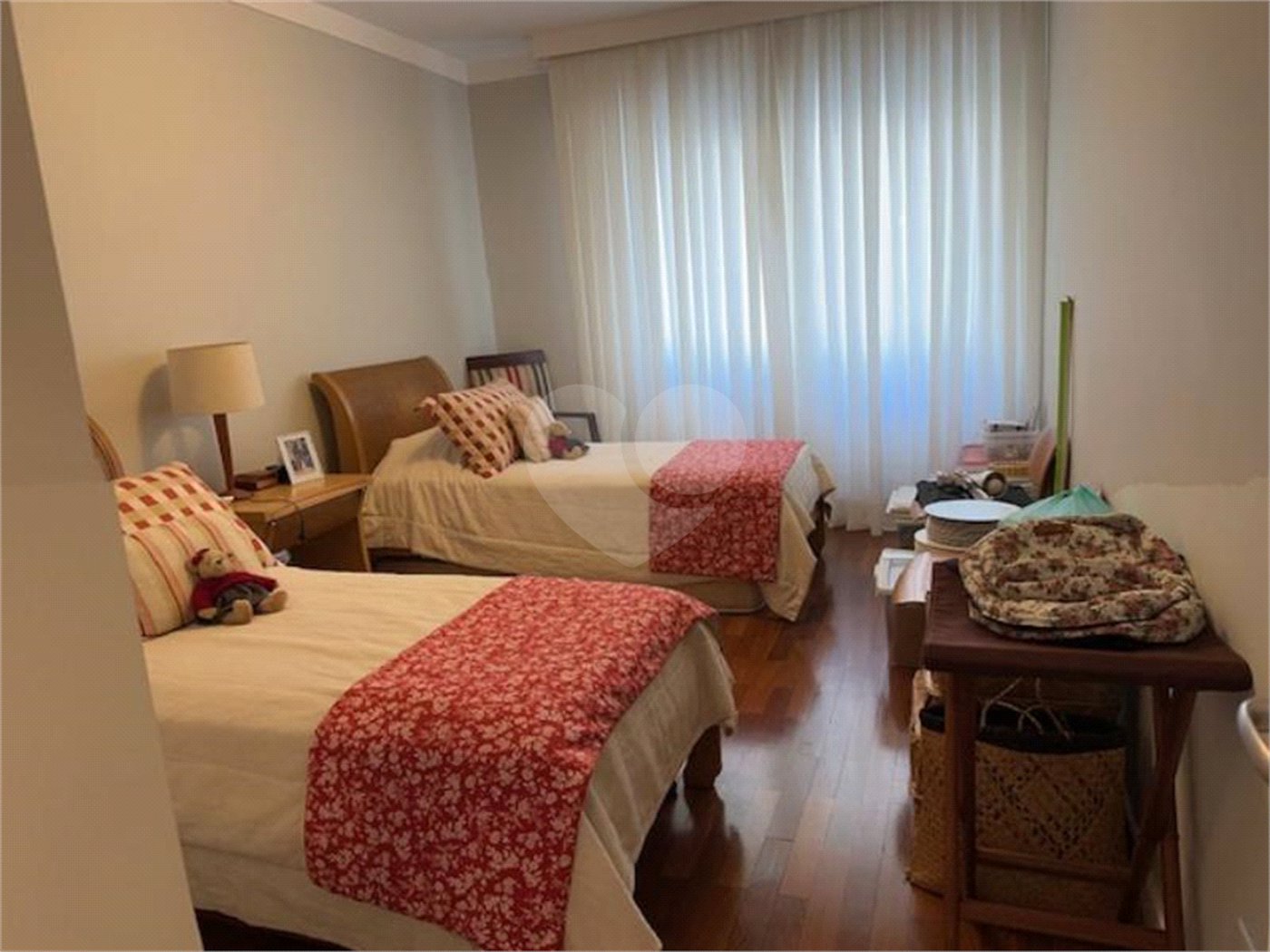 Apartamento à venda com 3 quartos, sendo 1 suíte,  em Cerqueira César, São Paulo, SP