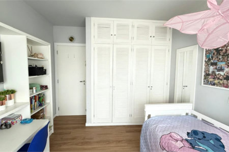 Apartamento à venda com 3 quartos, sendo 1 suíte, em Pitangueiras, Guarujá, SP