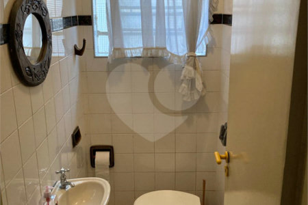 Casa à venda com 3 quartos, sendo 1 suíte, em Chácara Santo Antônio (zona Sul), São Paulo, SP