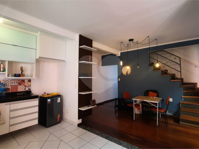 Casa de Vila à venda com 4 quartos, sendo 2 suítes,  em Granja Julieta, São Paulo, SP