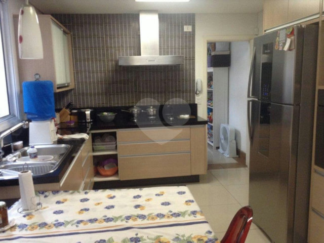 Sobrado à venda com 3 quartos, sendo 1 suíte, em Vila Mazzei, São Paulo, SP