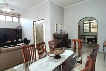 Casa Térrea à venda com 3 quartos, sendo 1 suíte, em Ribeirânia, Ribeirão Preto, SP