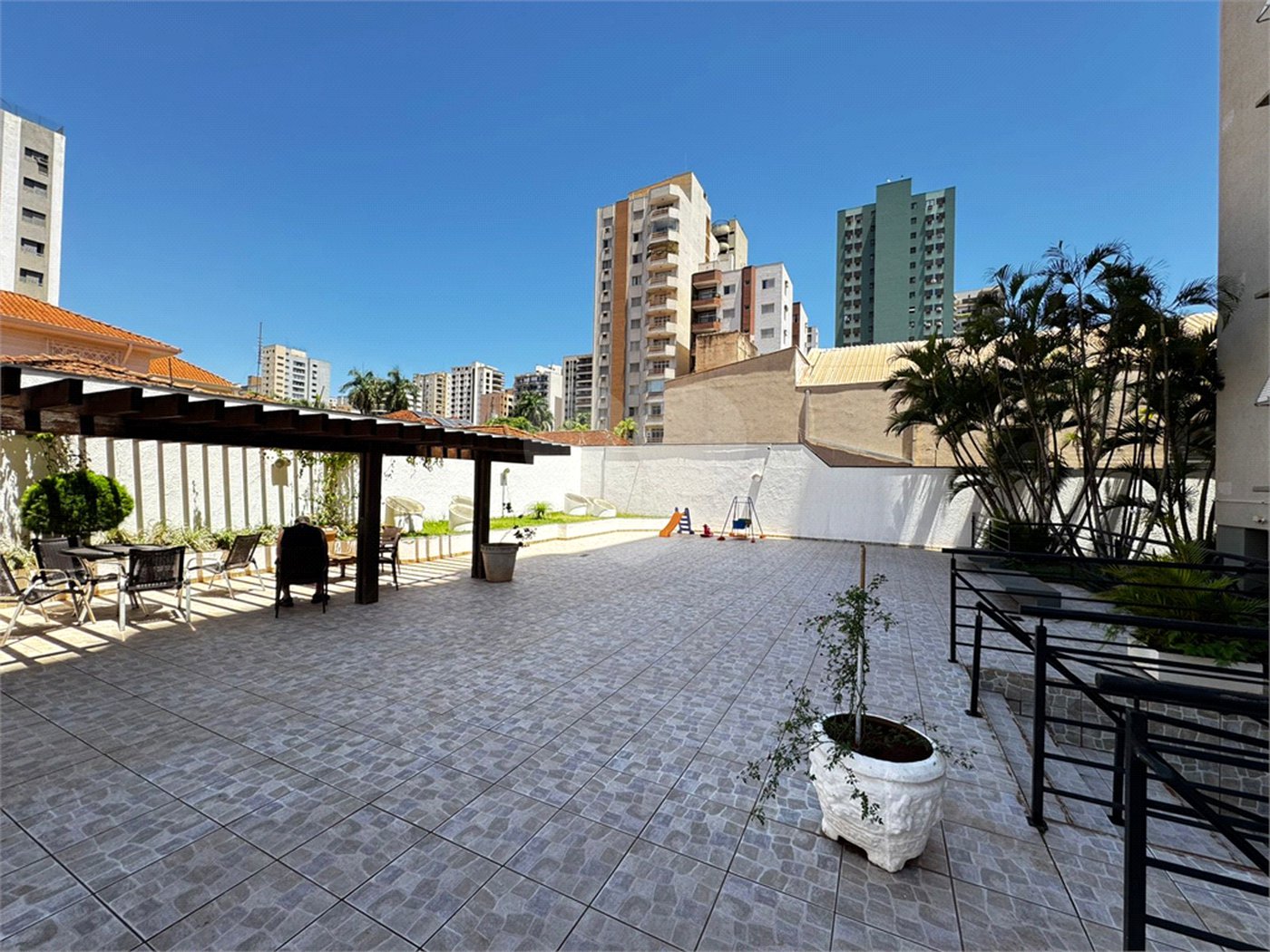 Apartamento à venda com 2 quartos, sendo 1 suíte,  em Vila Seixas, Ribeirão Preto, SP