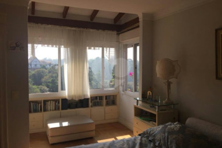 Casa à venda com 5 quartos, sendo 4 suítes, no condomínio Jardim Vitória Régia, São Paulo - SP
