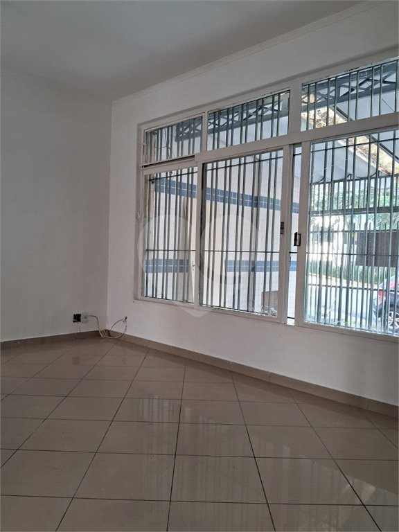Sobrado para alugar com 3 quartos, sendo 1 suíte,  em Vila Progredior, São Paulo, SP