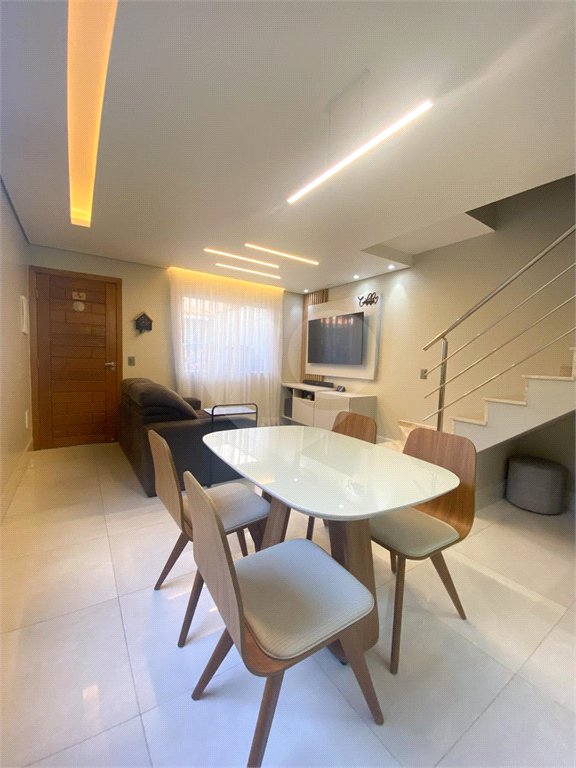 Sobrado à venda com 3 quartos, sendo 1 suíte, em Vila Nivi, São Paulo, SP
