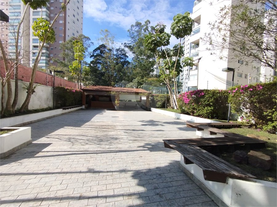 Apartamento para alugar com 3 quartos, sendo 1 suíte, em Morumbi, São Paulo, SP